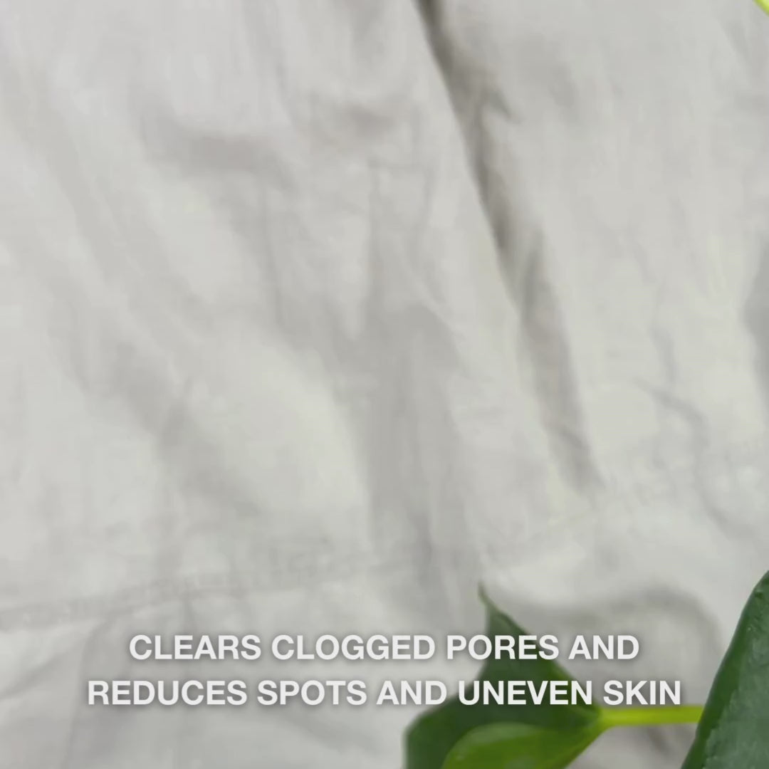 Salicylic acid serum for blemishes, oily skin and pores. With Zinc PCA, green tea, hyaluronic acid and glycerin.