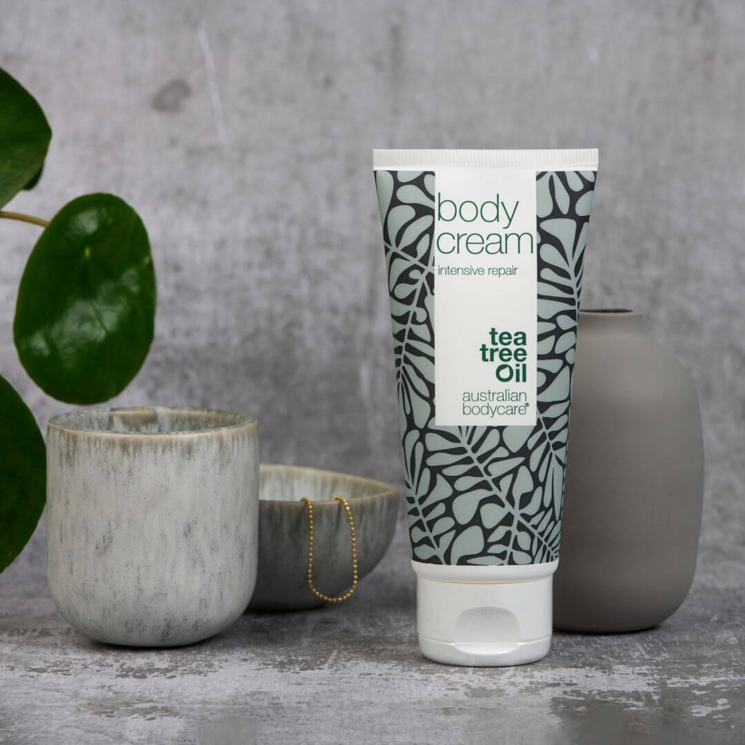 Body Cream for very dry skin and itching — Intensive body moisturiser for damaged, very dry and itchy skin