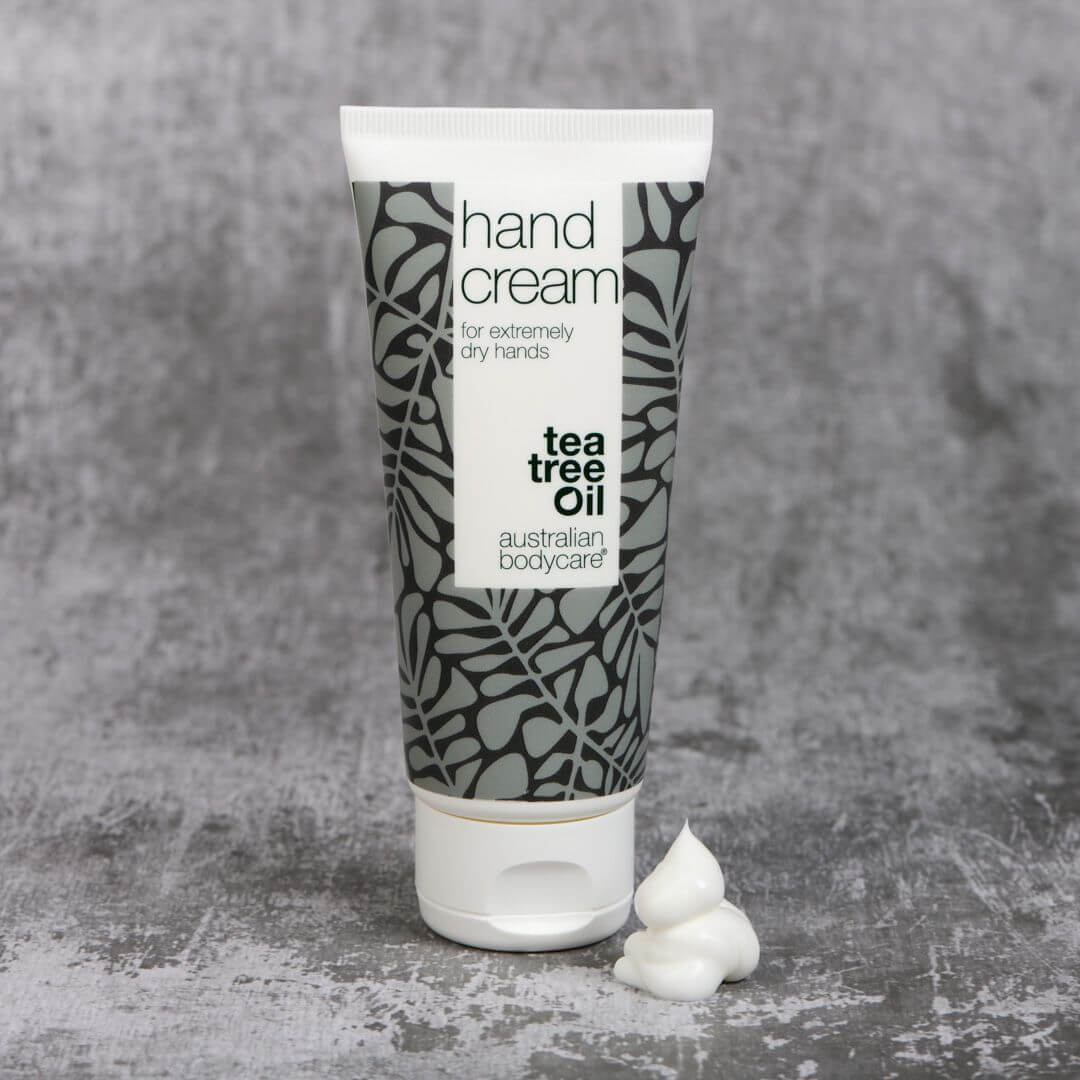 Kit against itchy hands with dry skin, and sore hands — Hand soap and hand cream for chapped, dry hands