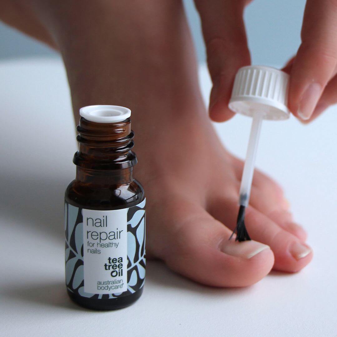 Foot and nail kit — for callus and discoloured nails